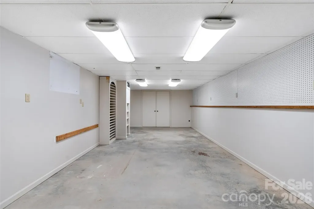 177 Country Road Brevard NC 28712