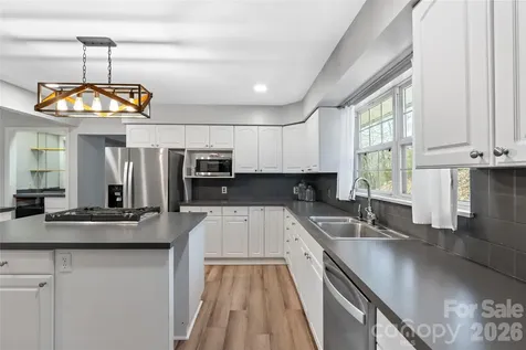 177 Country Road Brevard NC 28712