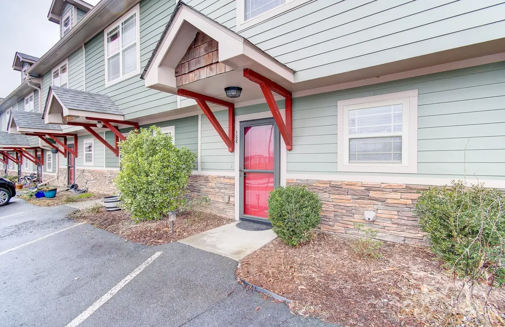 15 Lees Creek Road Asheville NC 28806