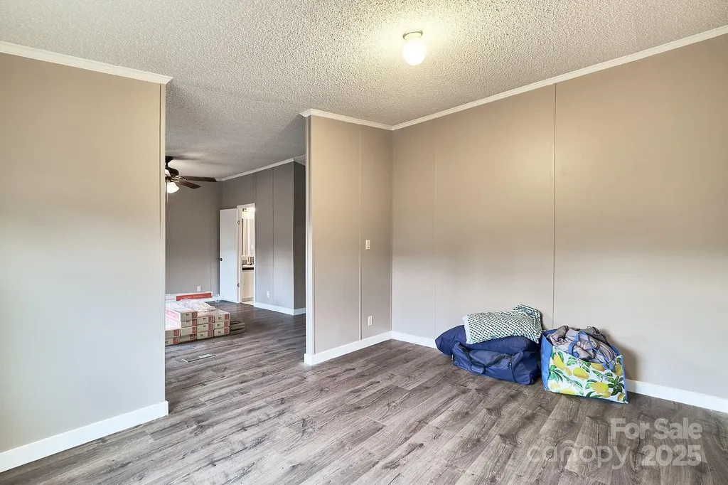 242 Granite Ridge Lane Winston Salem NC 27107