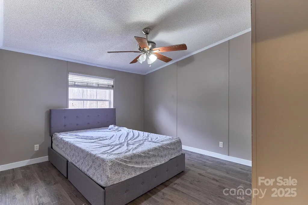 242 Granite Ridge Lane Winston Salem NC 27107