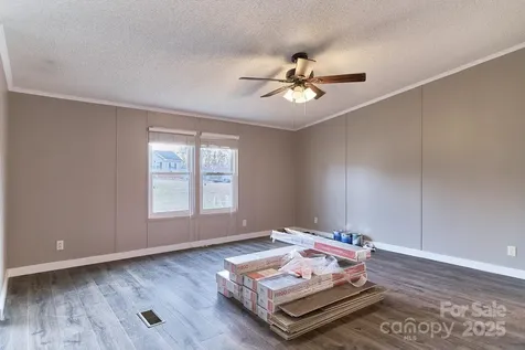 242 Granite Ridge Lane Winston Salem NC 27107