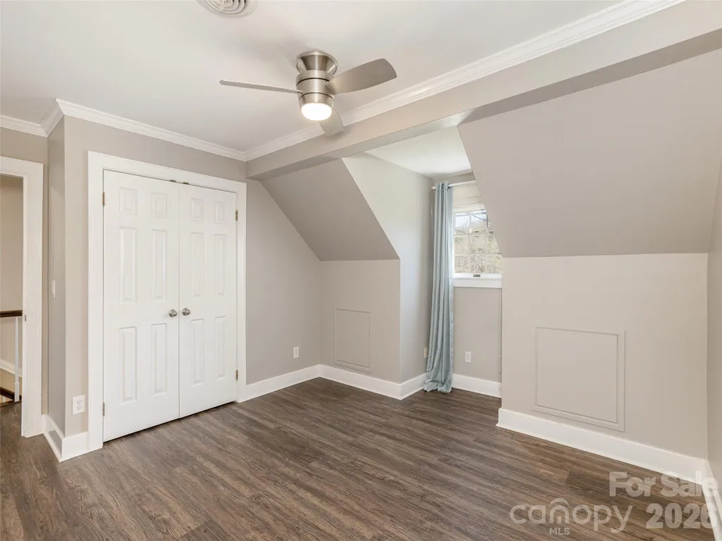 514 Whispering Hills Drive Hendersonville NC 28792
