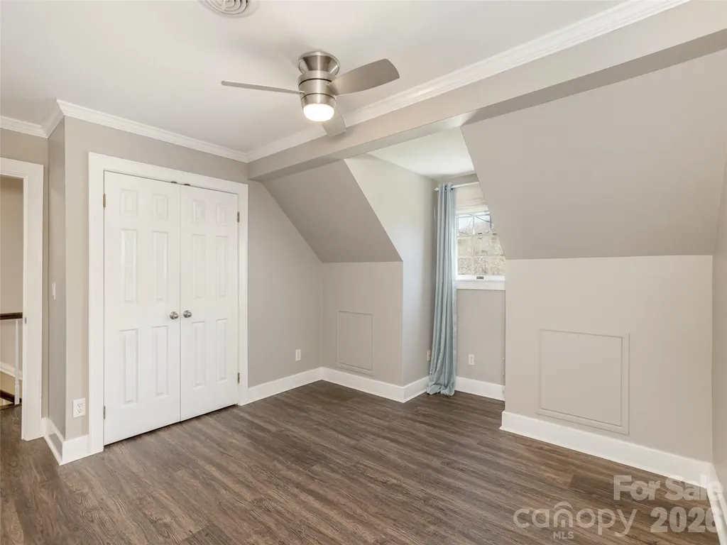 514 Whispering Hills Drive Hendersonville NC 28792