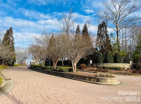 7061 Ridgeview Lane Iron Station NC 28080