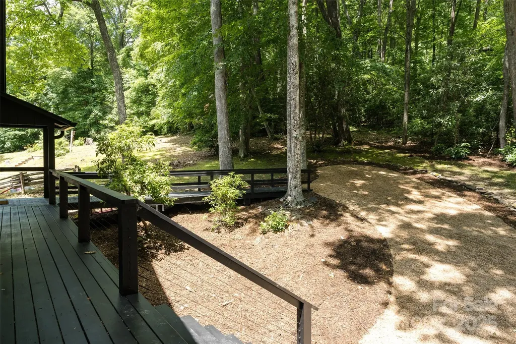 50 Turkey Trot Lane Burnsville NC 28714