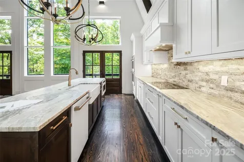 50 Turkey Trot Lane Burnsville NC 28714