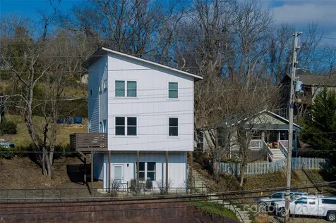 1057 Riverside Drive Asheville NC 28804