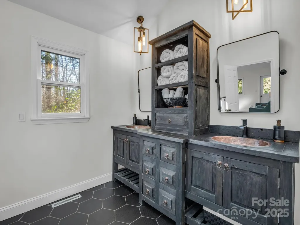 158 Rock Spring Lane Lake Lure NC 28746