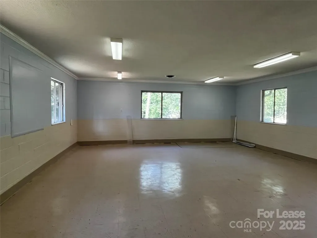 925 NE 5th Street NE Hickory NC 28601
