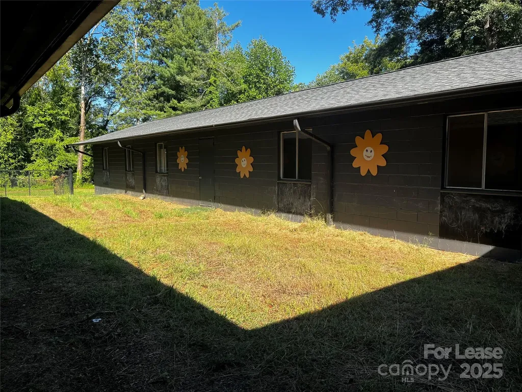 925 NE 5th Street NE Hickory NC 28601