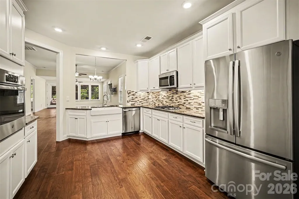 8407 Festival Way Charlotte NC 28215