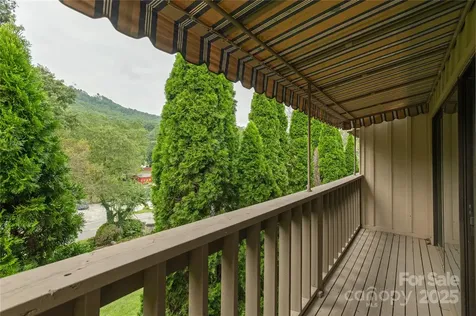 1 Westridge Court Hendersonville NC 28791