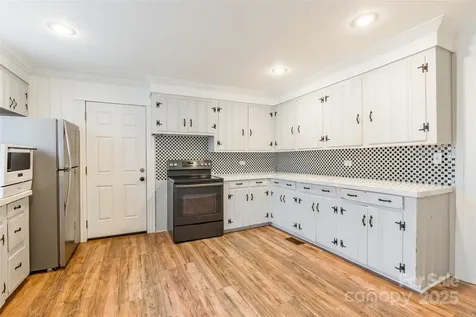 107 Hampton Street Chester SC 29706