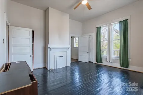 107 Hampton Street Chester SC 29706