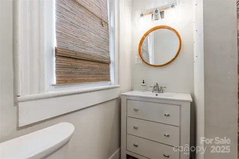107 Hampton Street Chester SC 29706