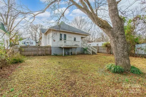 107 Hampton Street Chester SC 29706