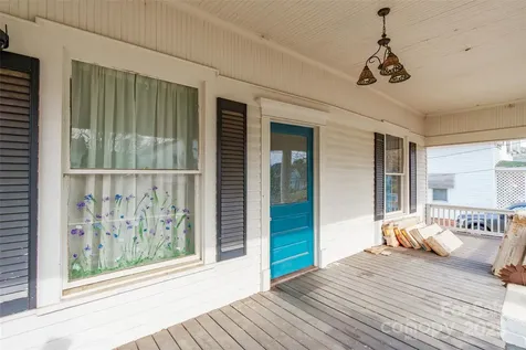 107 Hampton Street Chester SC 29706