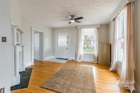 107 Hampton Street Chester SC 29706