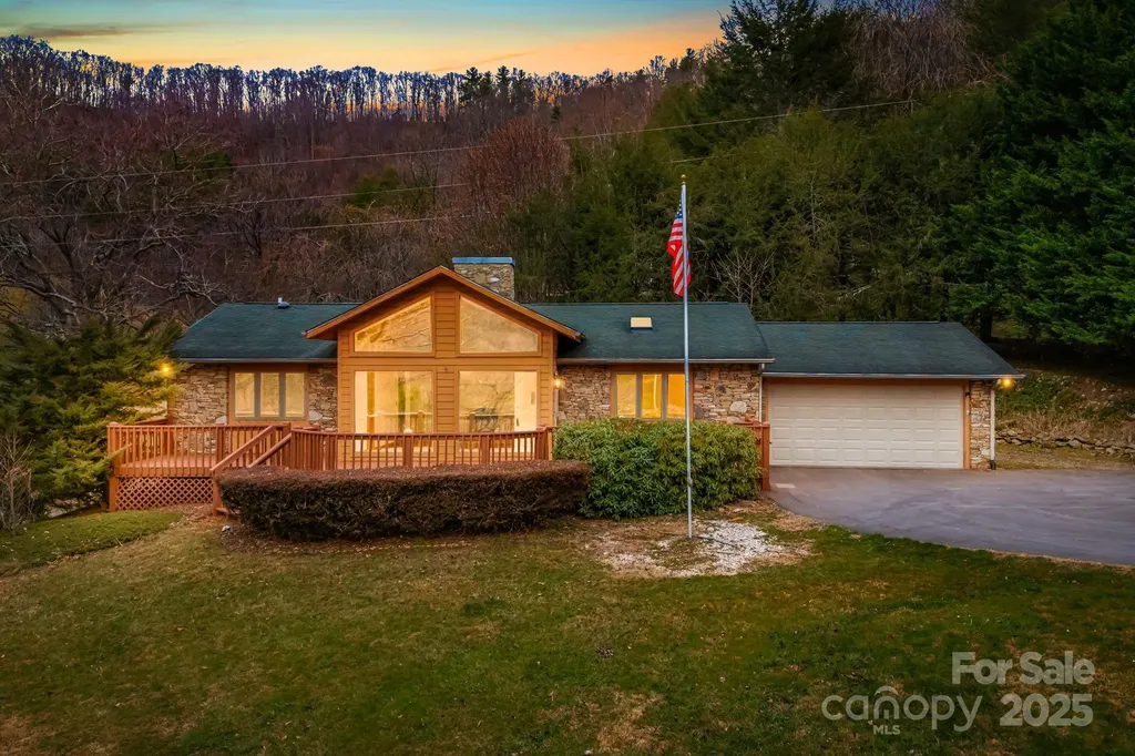 111 S Valley View Drive Mars Hill NC 28754