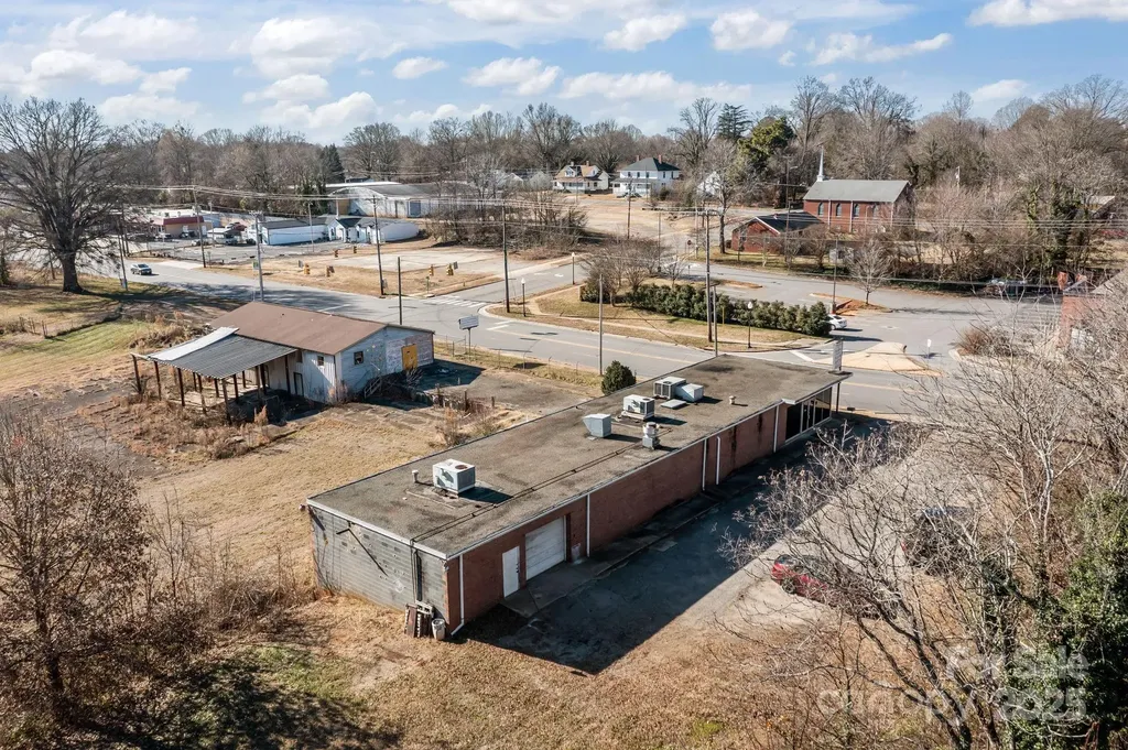 935 Shelton Avenue Statesville NC 28677