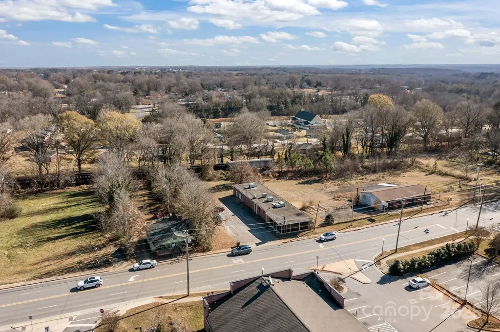 935 Shelton Avenue Statesville NC 28677