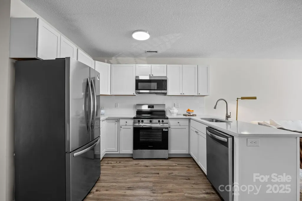 2 Meadow Glen Drive Fletcher NC 28732