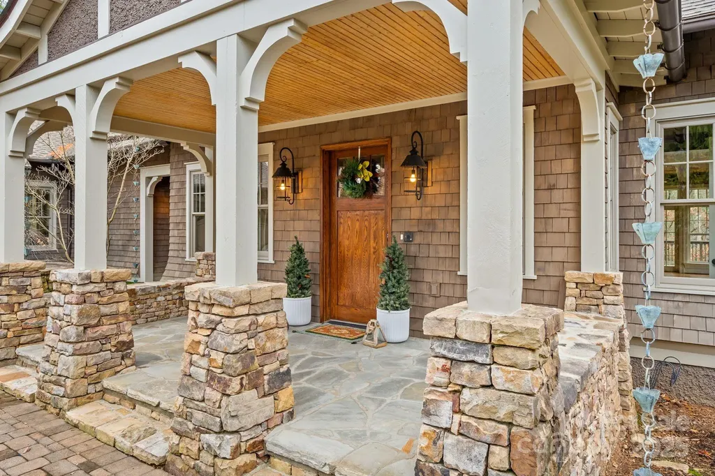 14 Landsdowne Court Asheville NC 28803