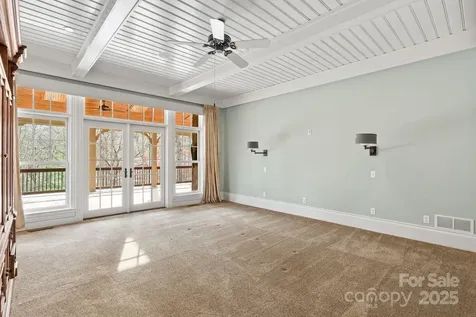 14 Landsdowne Court Asheville NC 28803