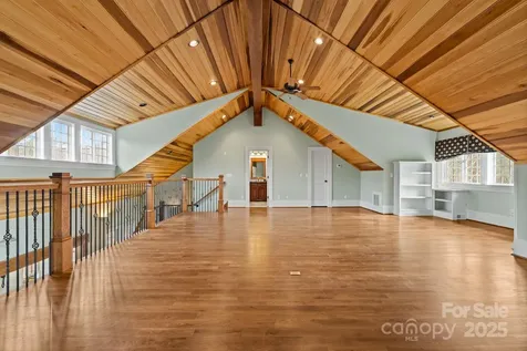 14 Landsdowne Court Asheville NC 28803