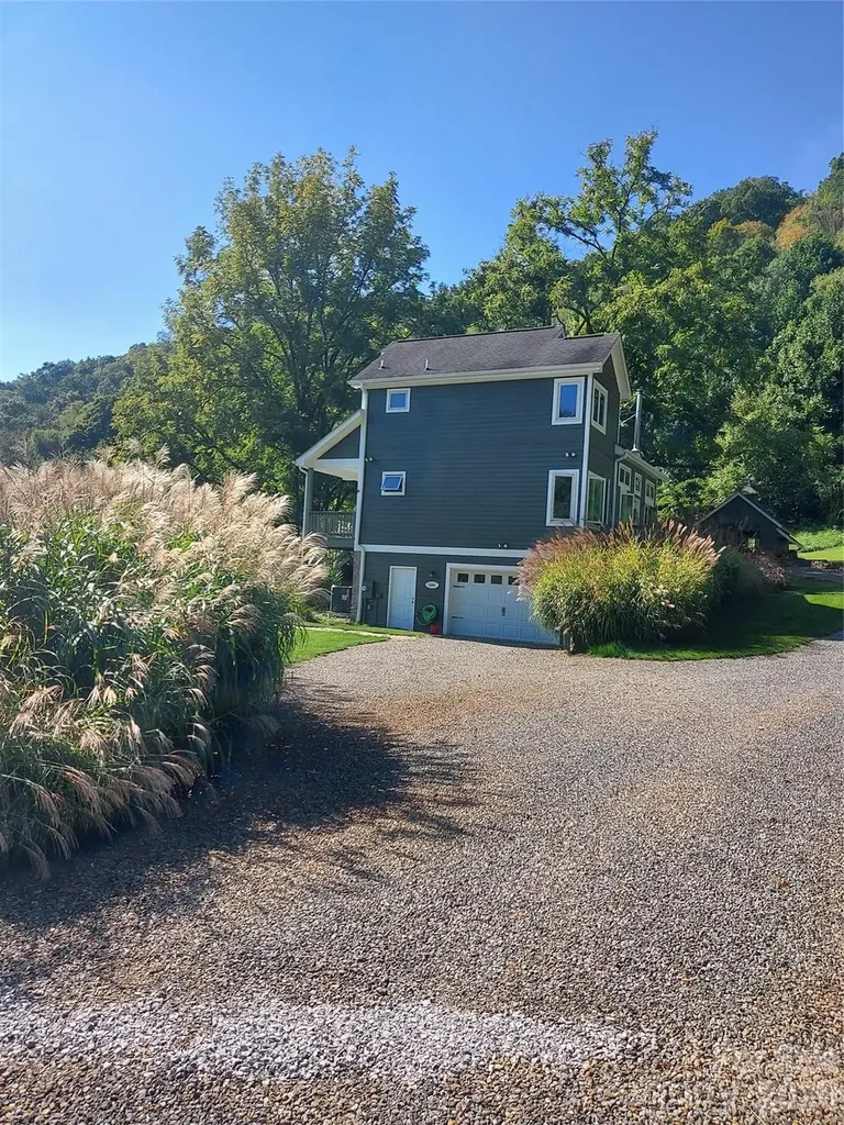 1201 Cathey Cove Road Waynesville NC 28786
