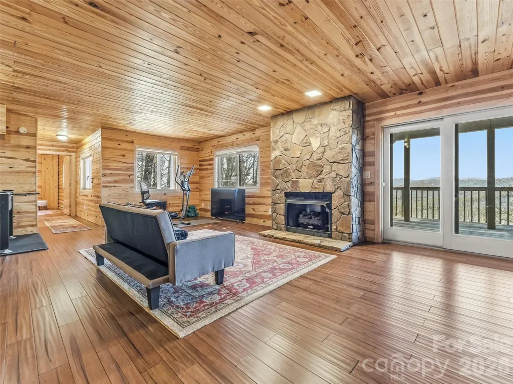 101 Ruffed Grouse Road Brevard NC 28712