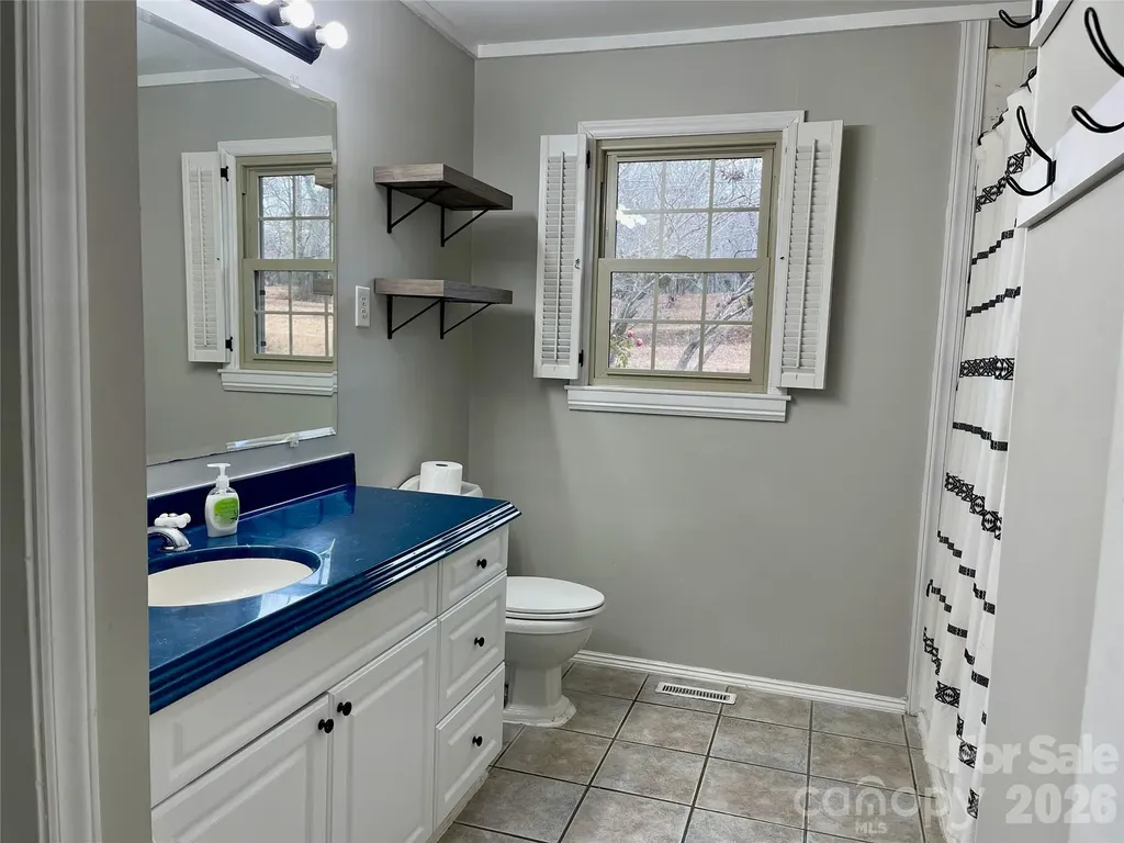 635 Powell Road NE Lenoir NC 28645