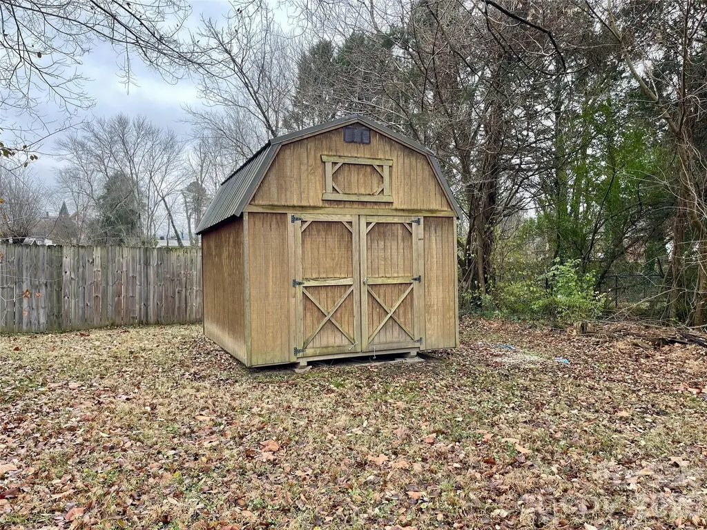 635 Powell Road NE Lenoir NC 28645