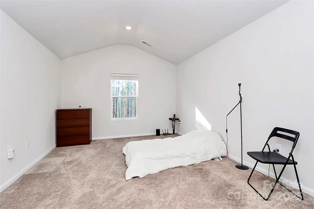 5209 Wolfridge Avenue Charlotte NC 28214