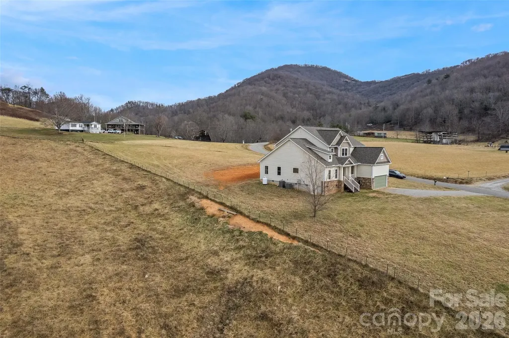 343 Rocky Lane Road Clyde NC 28721