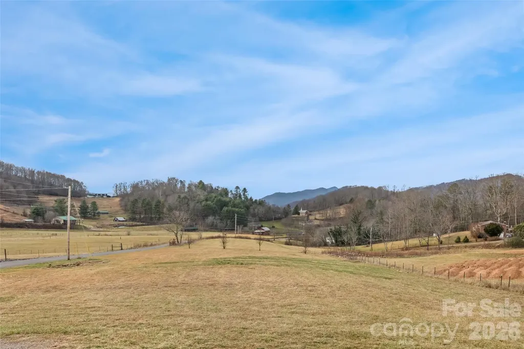 343 Rocky Lane Road Clyde NC 28721
