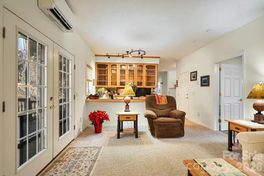 2 Ruffed Grouse Drive Weaverville NC 28787
