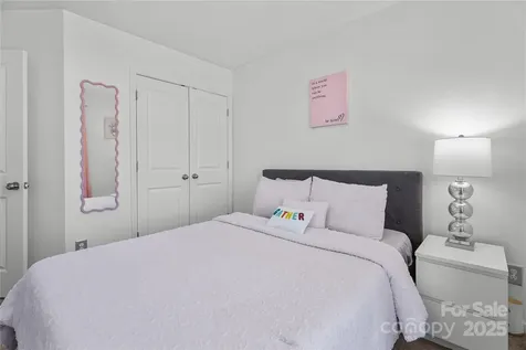 3735 Ernie Drive Charlotte NC 28269