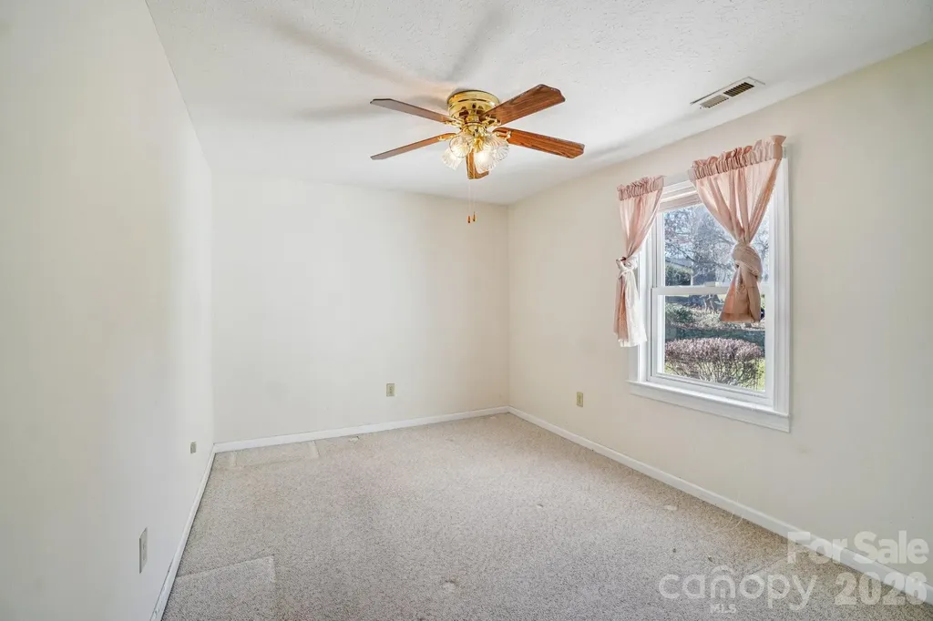 511 Oak Grove Road East Flat Rock NC 28731