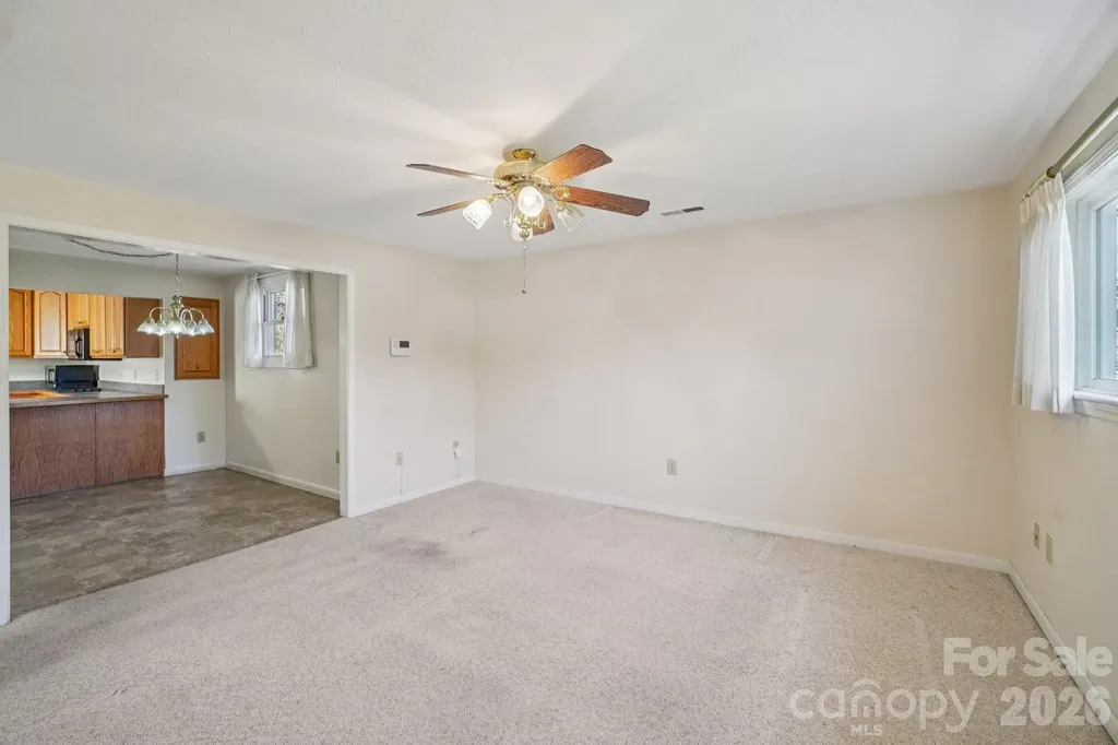 511 Oak Grove Road East Flat Rock NC 28731
