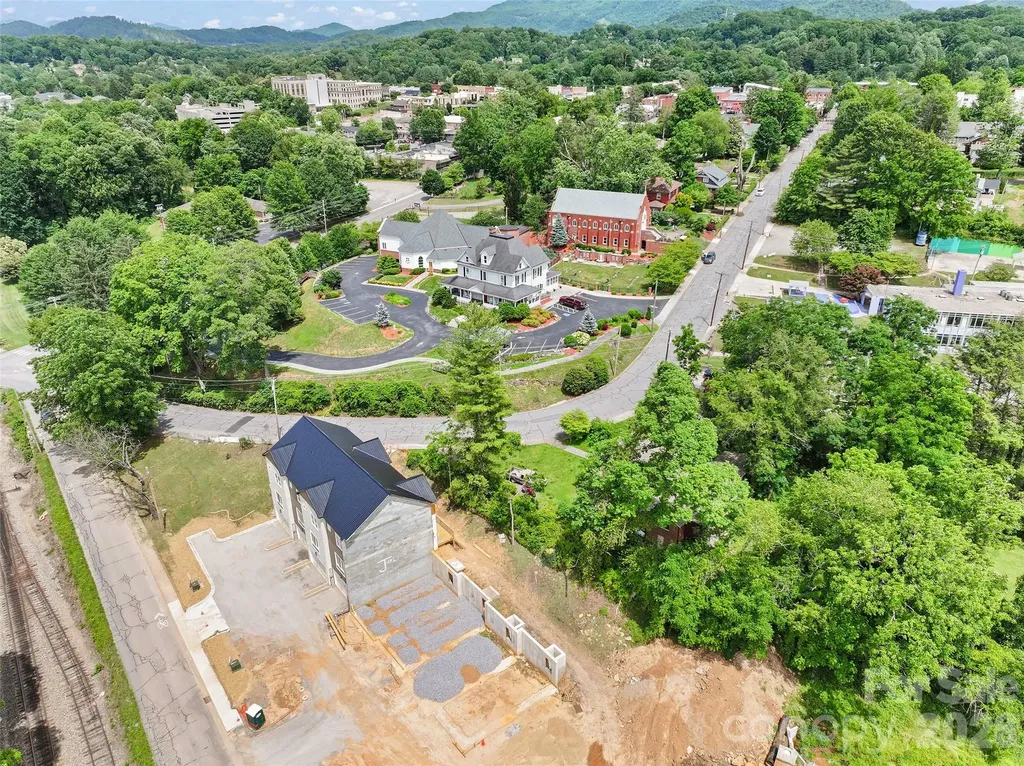 41 Richland Street Waynesville NC 28786