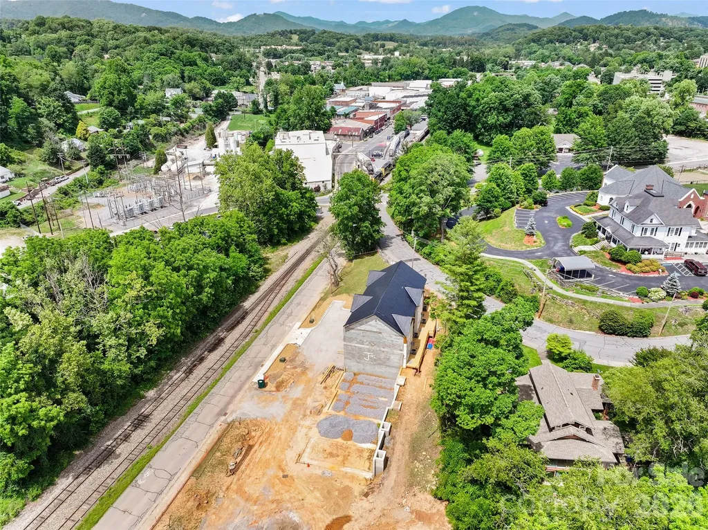 41 Richland Street Waynesville NC 28786