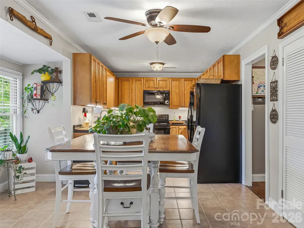 416 S Cherokee Avenue Black Mountain NC 28711