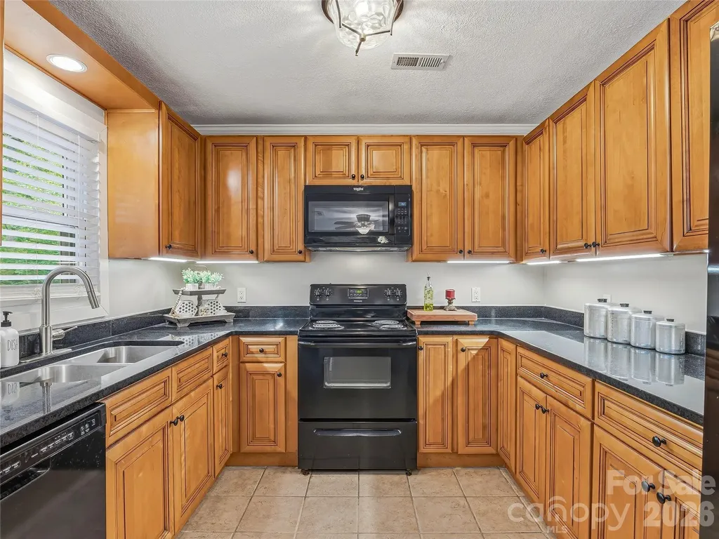 416 S Cherokee Avenue Black Mountain NC 28711