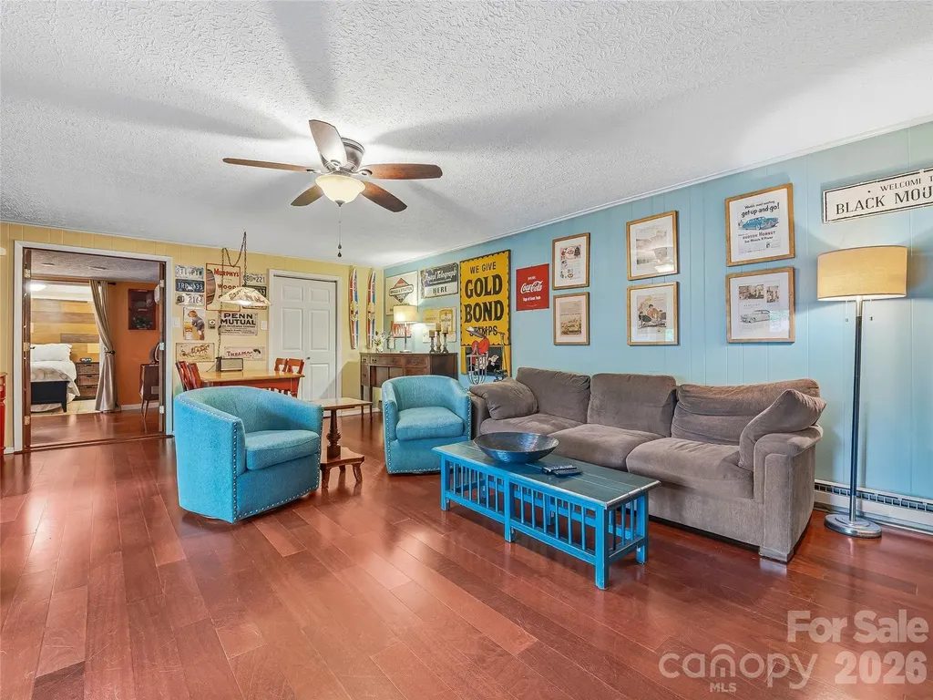 416 S Cherokee Avenue Black Mountain NC 28711