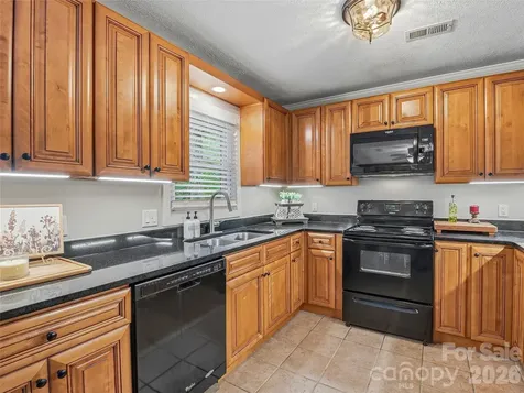 416 S Cherokee Avenue Black Mountain NC 28711