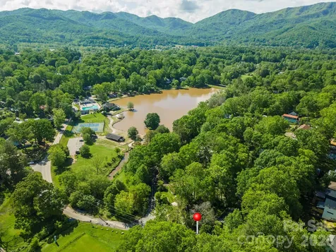 416 S Cherokee Avenue Black Mountain NC 28711