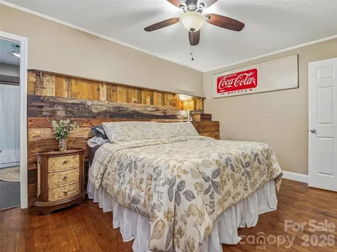416 S Cherokee Avenue Black Mountain NC 28711