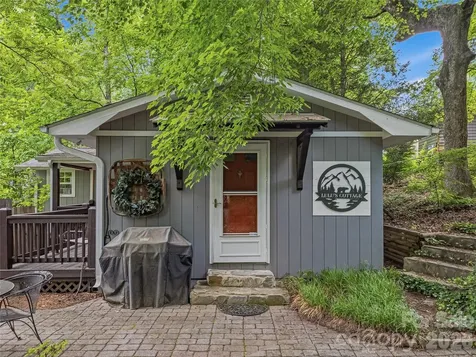 416 S Cherokee Avenue Black Mountain NC 28711